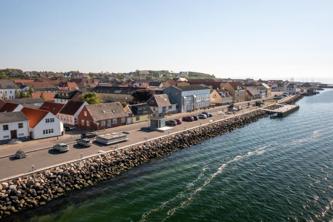 Vandkanten Hotell Logstor Eksteriør bilde